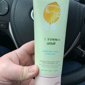 Aerie Be Sunnie Exfoliating Body Wash New